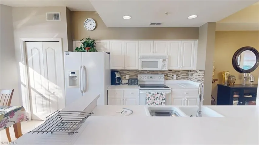 2730  Cypress Trace  CIR, Naples, FL 34119