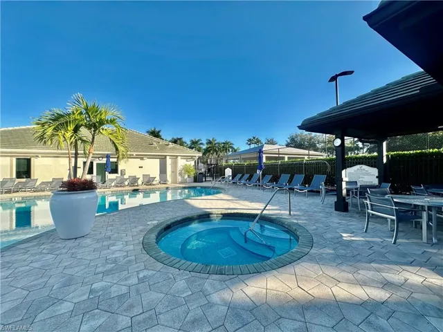 2730  Cypress Trace  CIR, Naples, FL 34119