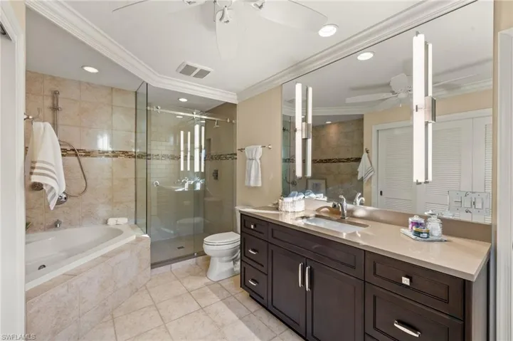 Large and comfortable updated primary bath