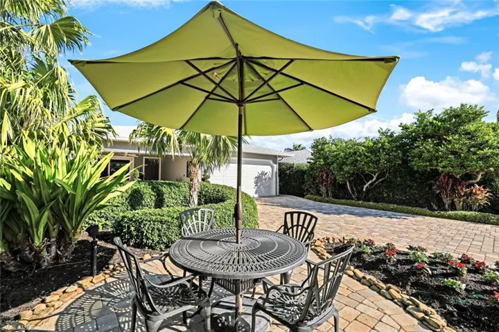 709 97th Ave N, Naples Fl 34108