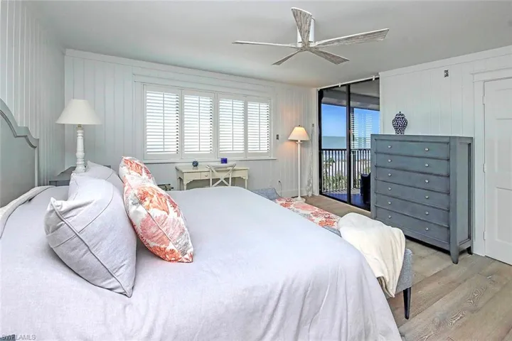 Wake up to views of the gulf with the morning sun sparkling on the gulf waters.