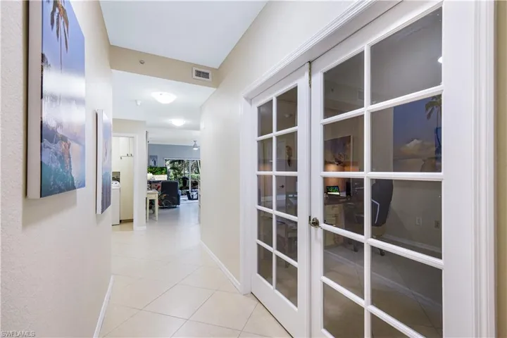 4520 Botanical Place CIR # 106, NAPLES FL 34112