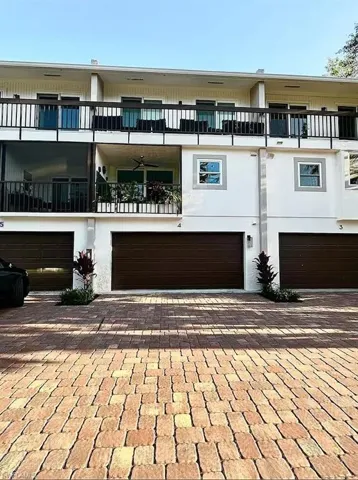 995 9th Ave S 4, Naples, Florida 34102