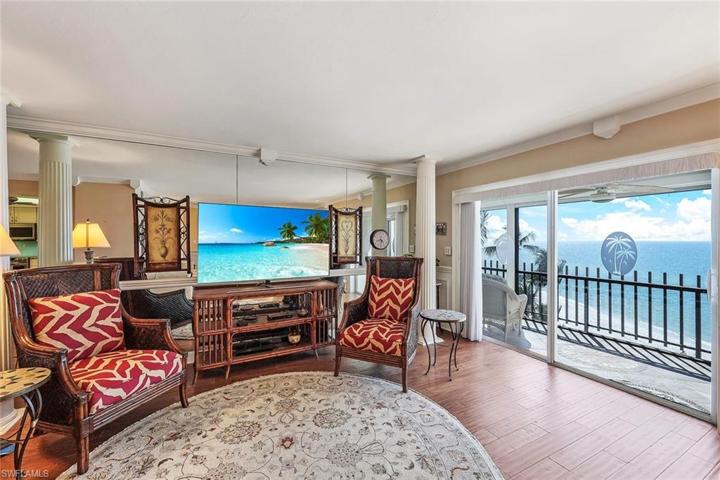 Open your sliding glass doors and listen to the endless waves crashing on the shoreline!