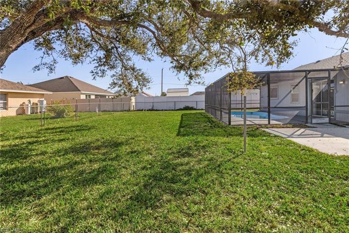 2605 NW 9th ST, CAPE CORAL FL 33993