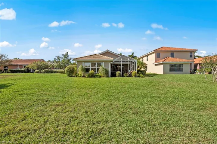 Large back yard, just waiting for a pool!