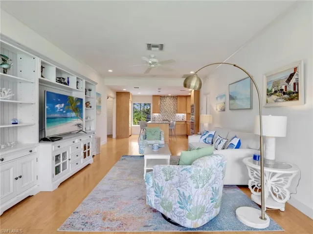401  Arbor Lake  DR, Naples, FL 34110