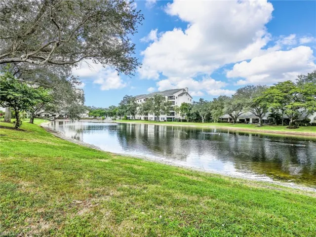 401  Arbor Lake  DR, Naples, FL 34110