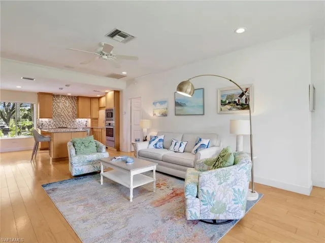 401  Arbor Lake  DR, Naples, FL 34110