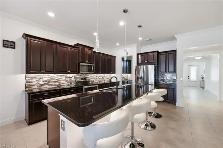 3275 Pilot Cir, Naples, Florida 34120