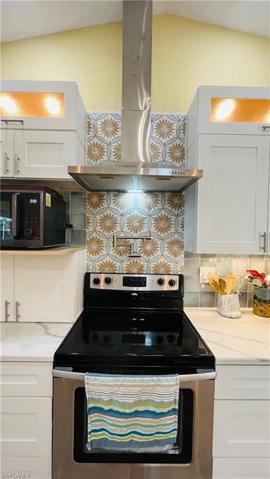 Pot filler & soft close doors & drawers