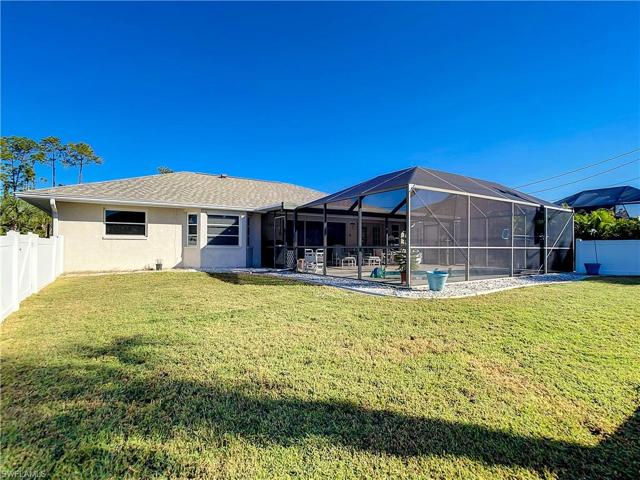 Yard/Screened Pool/Lanai
