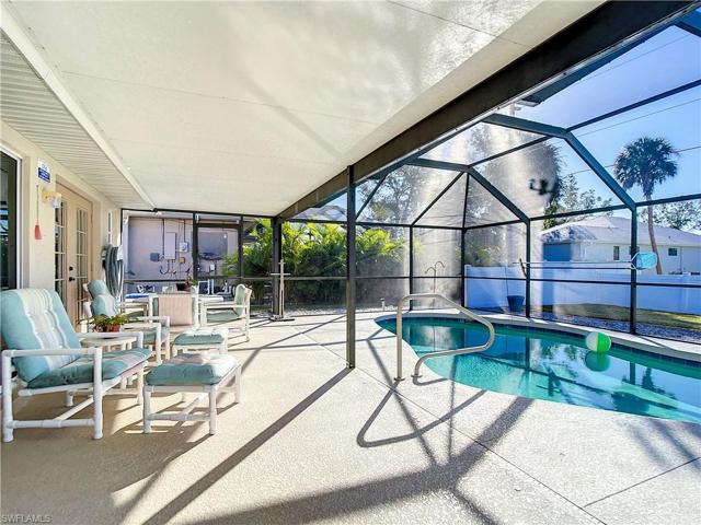 Pool/Lanai