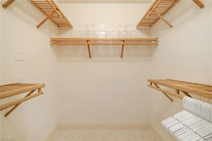 5120 W Hyde Park Ct 101, Fort Myers, Florida 33912