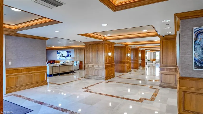 4021 Gulf Shore Blvd N 1804, Naples, Florida 34103