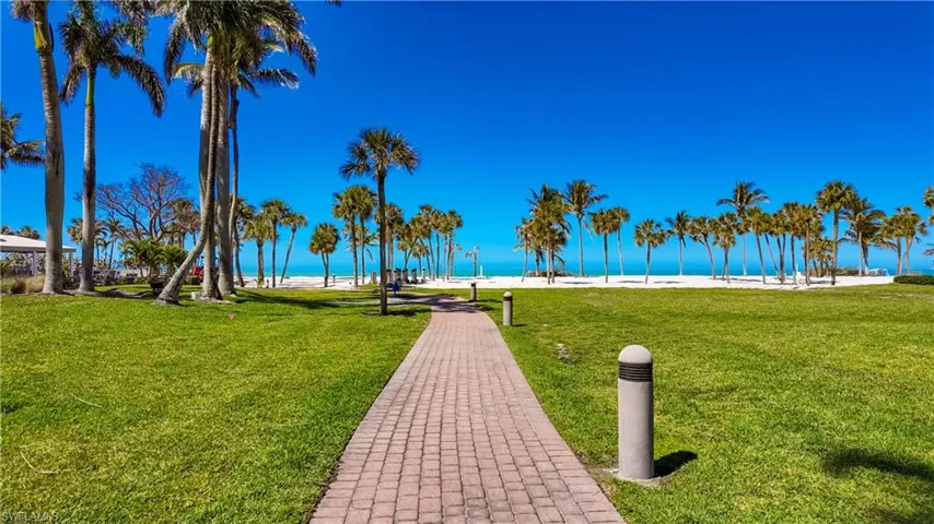 4021 Gulf Shore Blvd N 1804, Naples, Florida 34103