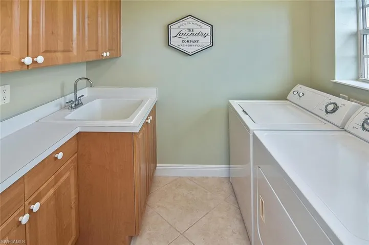 5600  Chelsey  LN, Fort Myers, FL 33912