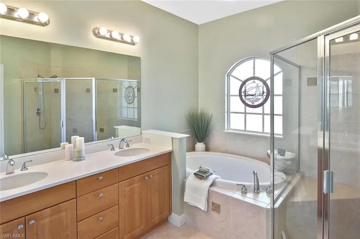 5600  Chelsey  LN, Fort Myers, FL 33912