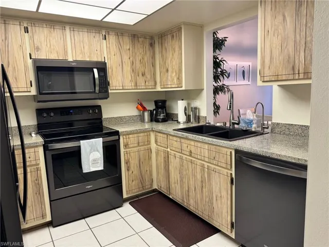 1005 Se 40th St # 8, Cape Coral Fl 33904