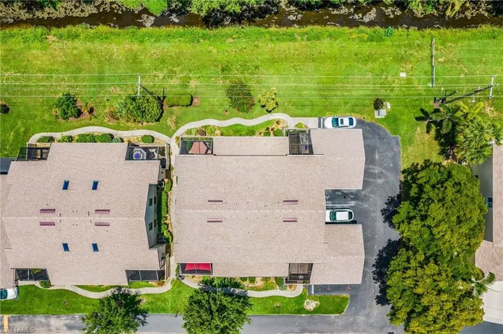 Aerial view of property and surrounding area