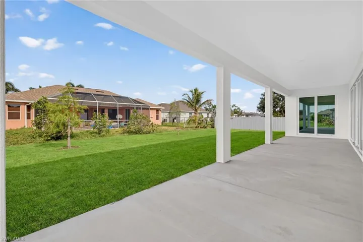 3074 Nw 4th Ave, Cape Coral, Florida 33993