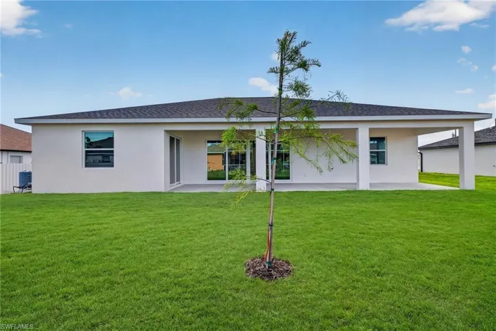 3074 Nw 4th Ave, Cape Coral, Florida 33993