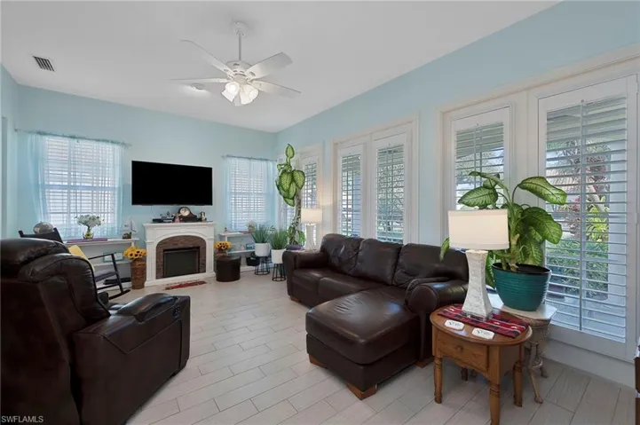 2860  Hatteras  WAY, Naples, FL 34119