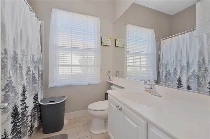 2860  Hatteras  WAY, Naples, FL 34119