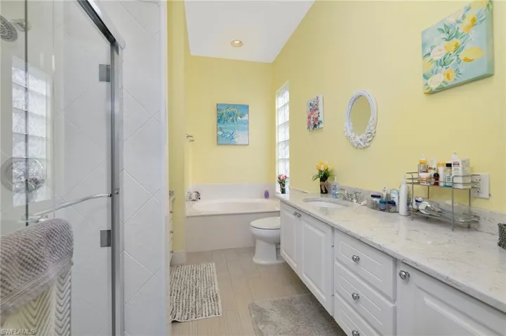 2860  Hatteras  WAY, Naples, FL 34119
