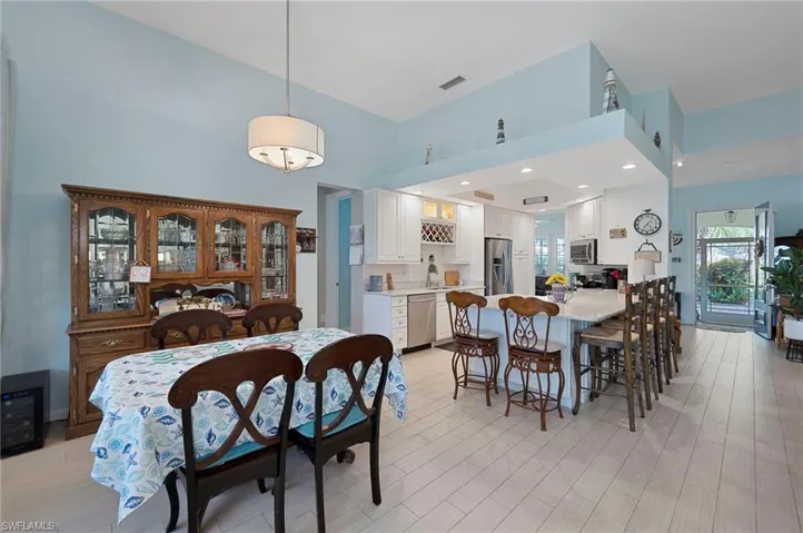 2860  Hatteras  WAY, Naples, FL 34119