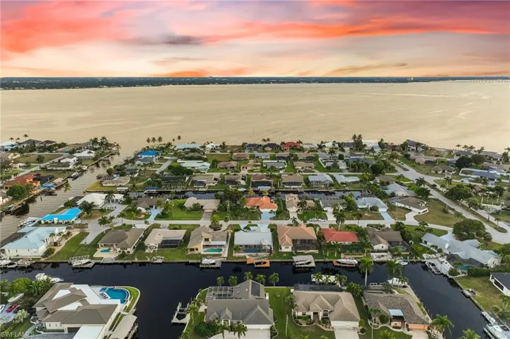 2318 Se 27th St, Cape Coral, Florida 33904