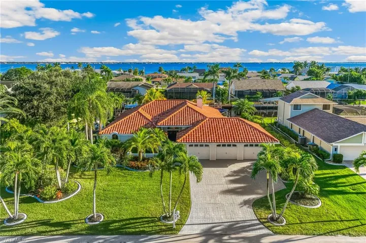 2318 Se 27th St, Cape Coral, Florida 33904