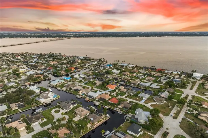 2318 Se 27th St, Cape Coral, Florida 33904