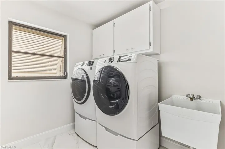 2318 Se 27th St, Cape Coral, Florida 33904