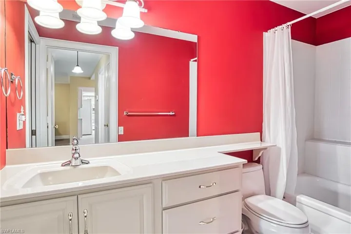 7402 Lake Breeze Dr 306, Fort Myers, Florida 33907