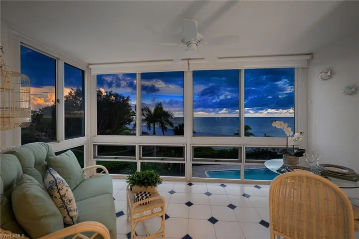 2121  Gulf Shore N BLVD, Naples, FL 34102
