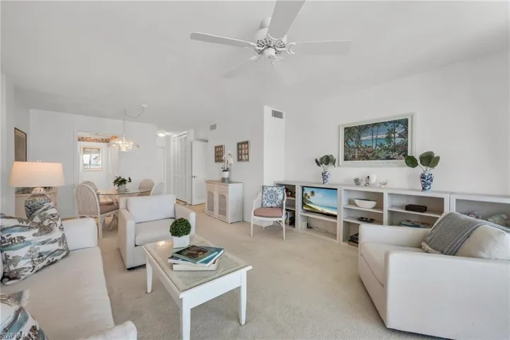 2121  Gulf Shore N BLVD, Naples, FL 34102
