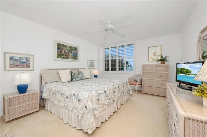 2121  Gulf Shore N BLVD, Naples, FL 34102