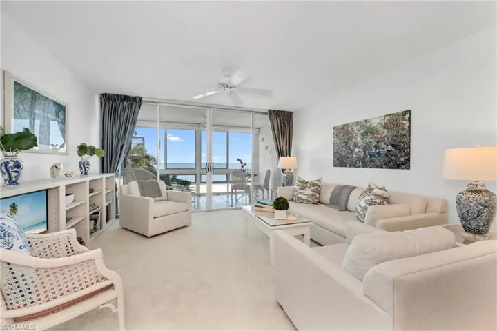 2121  Gulf Shore N BLVD, Naples, FL 34102