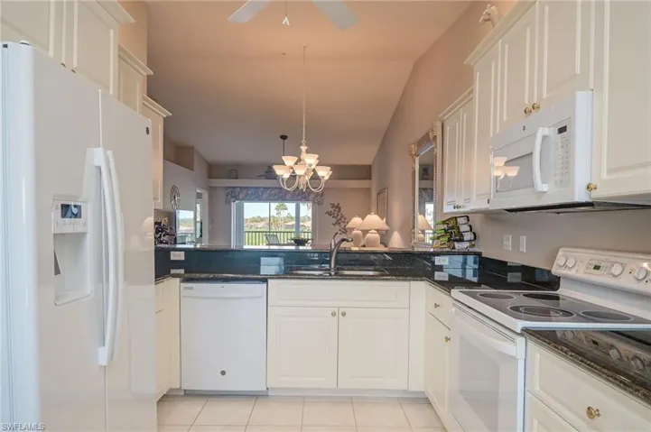 8570  Cedar Hammock  CIR, Naples, FL 34112
