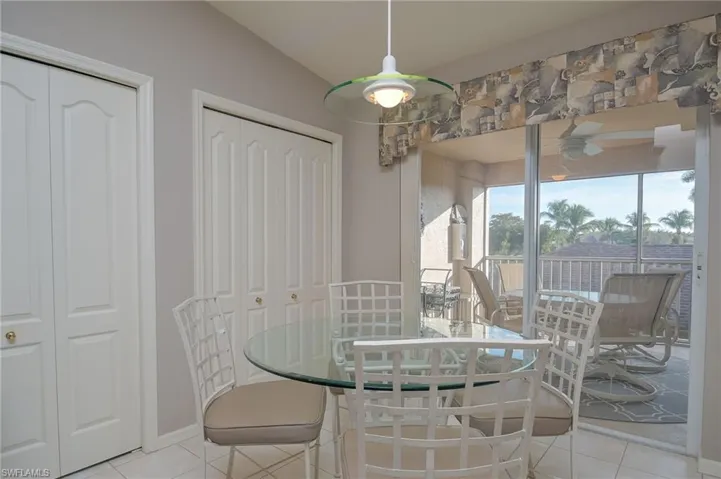 8570  Cedar Hammock  CIR, Naples, FL 34112
