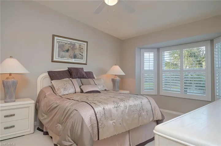8570  Cedar Hammock  CIR, Naples, FL 34112