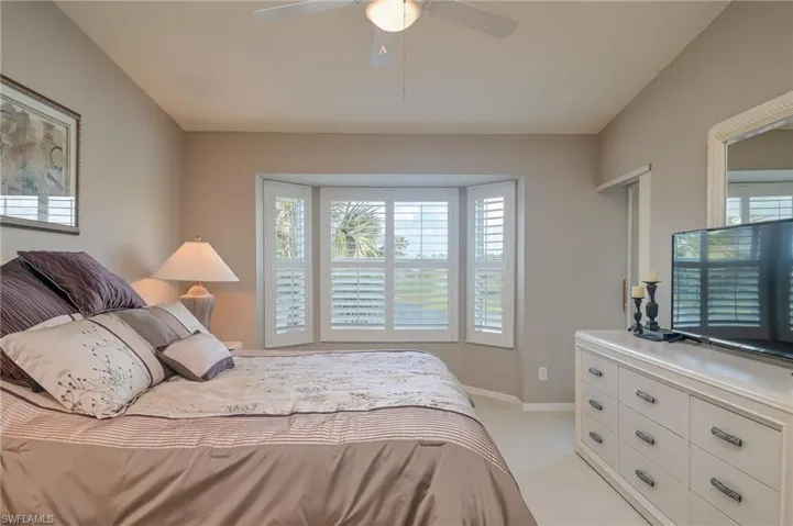 8570  Cedar Hammock  CIR, Naples, FL 34112