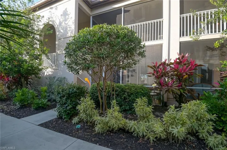8570  Cedar Hammock  CIR, Naples, FL 34112