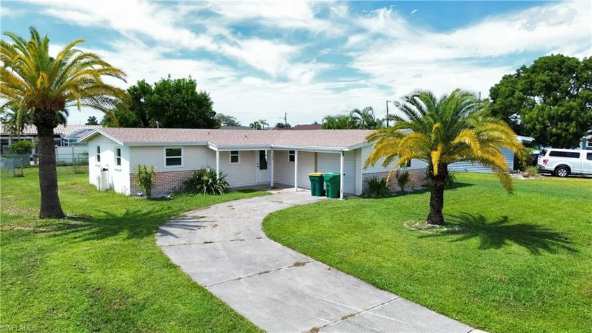 160 Francis Dr Ne, Port Charlotte, Florida 33952