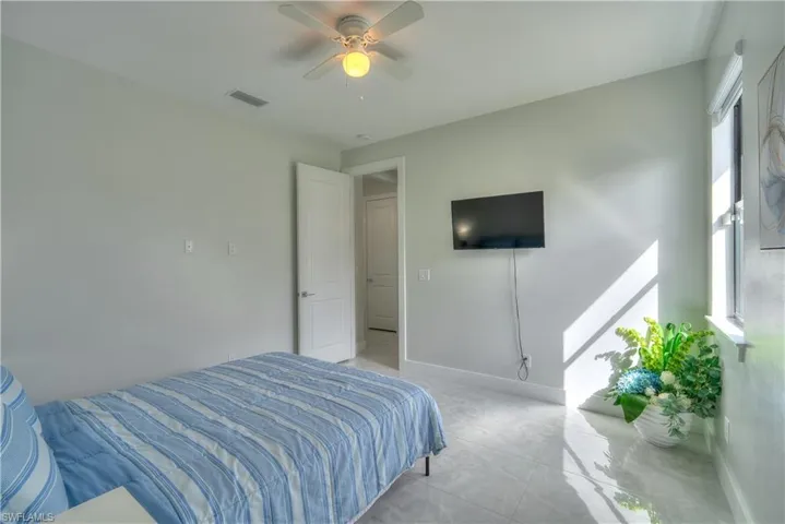 225 Nw 1st St, Cape Coral, Florida 33993