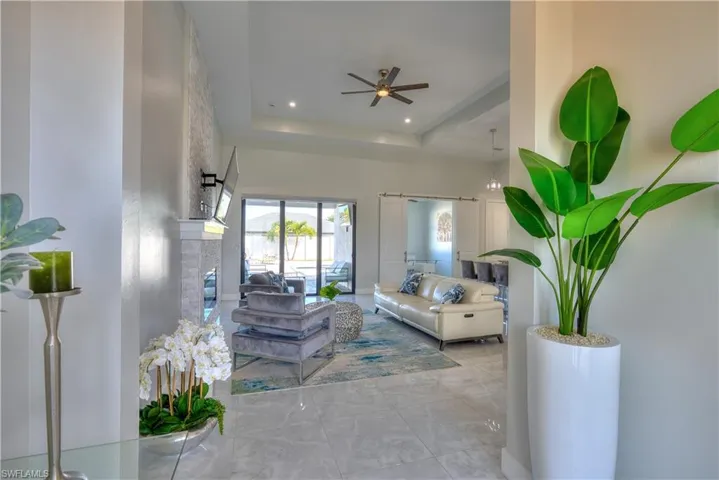 225 Nw 1st St, Cape Coral, Florida 33993