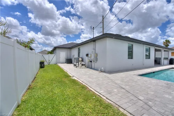 225 Nw 1st St, Cape Coral, Florida 33993
