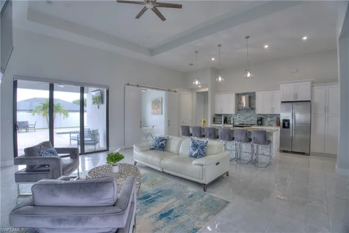 225 Nw 1st St, Cape Coral, Florida 33993