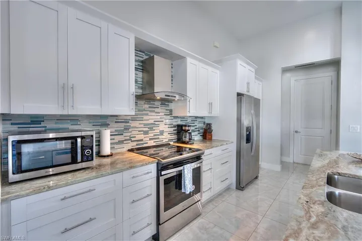 225 Nw 1st St, Cape Coral, Florida 33993